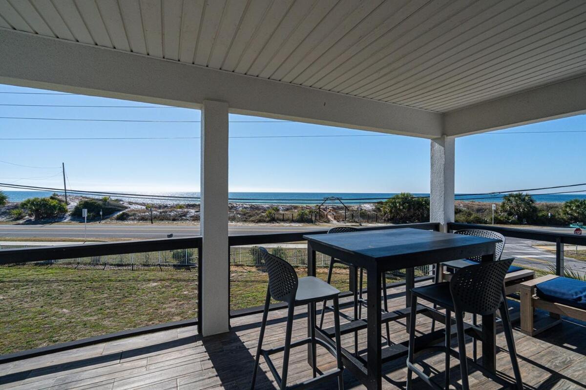 Private Beach, Heated Pool, Gulf Front Holiday home