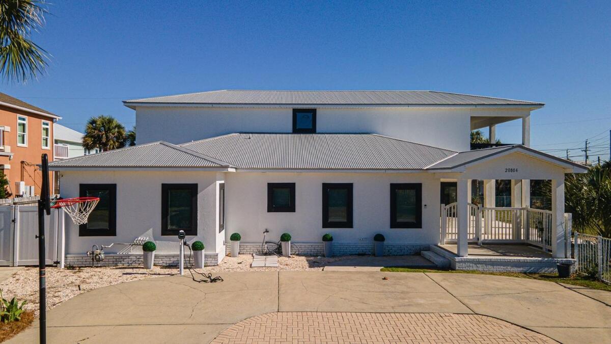 Holiday home Private Beach, Heated Pool, Gulf Front