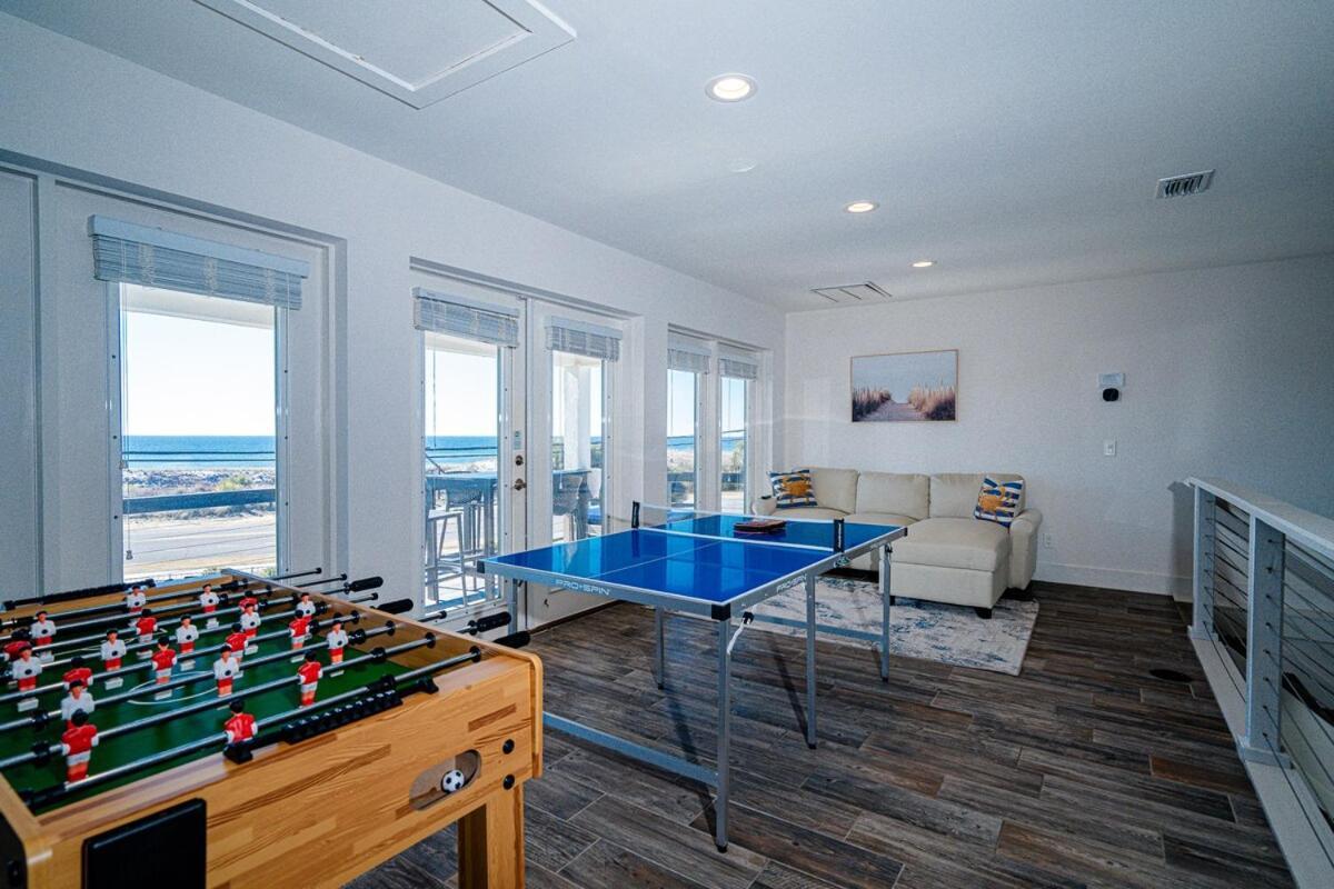 Holiday home Private Beach, Heated Pool, Gulf Front *