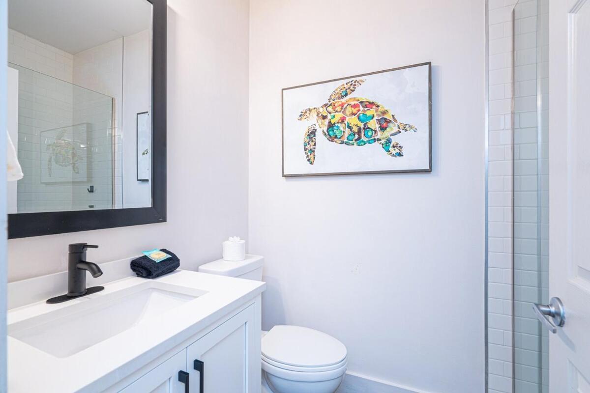 Private Beach, Heated Pool, Gulf Front Holiday home *